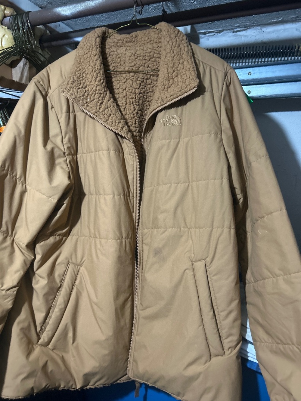 North Face Rare Peach/Orange Coat/Jacket size XL